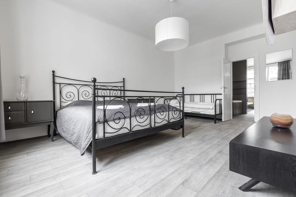 Premier Apartments Old Town Hradebni Praag Buitenkant foto